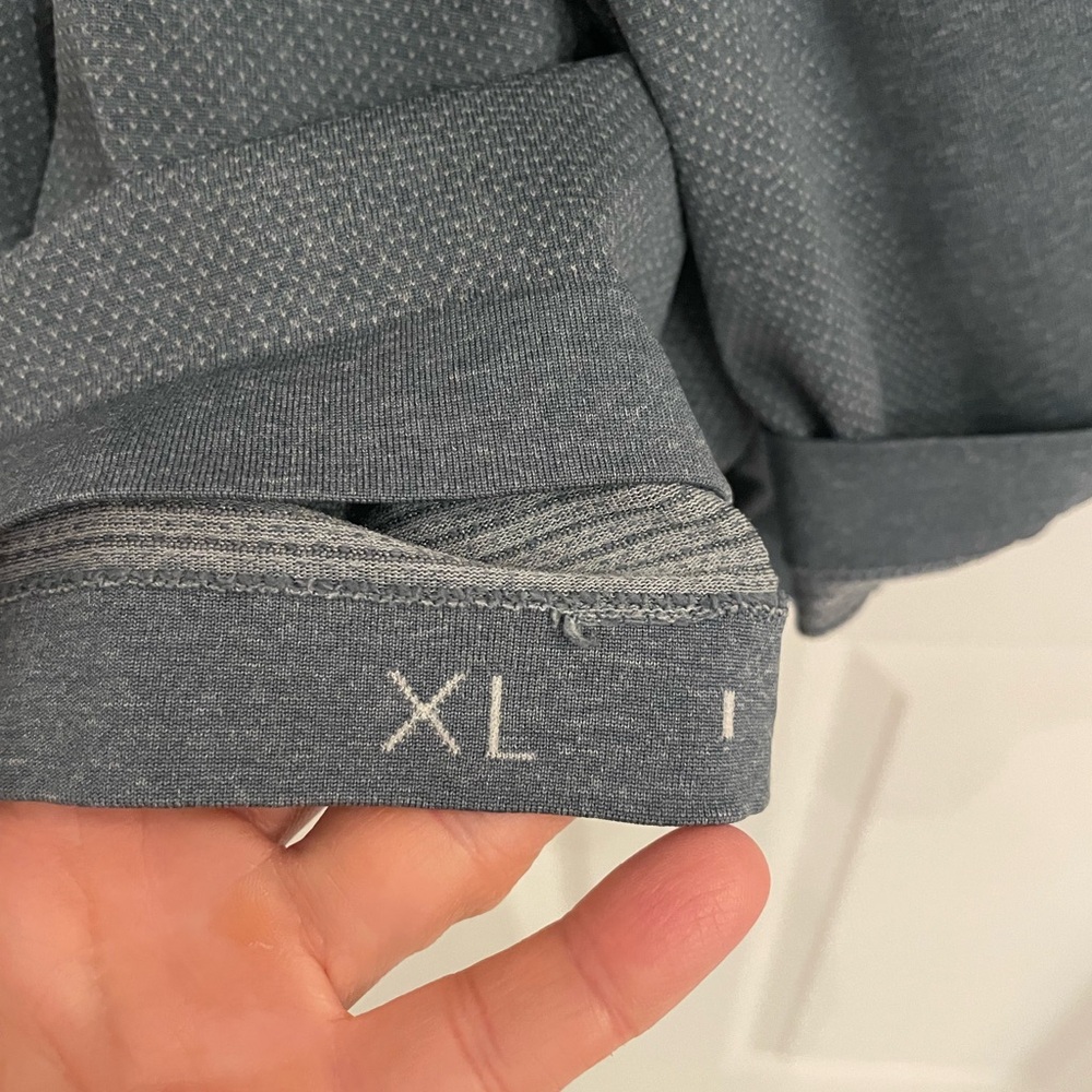 Lululemon Set of Two Blue T-Shirts Men’s XL - Picture 9 of 13
